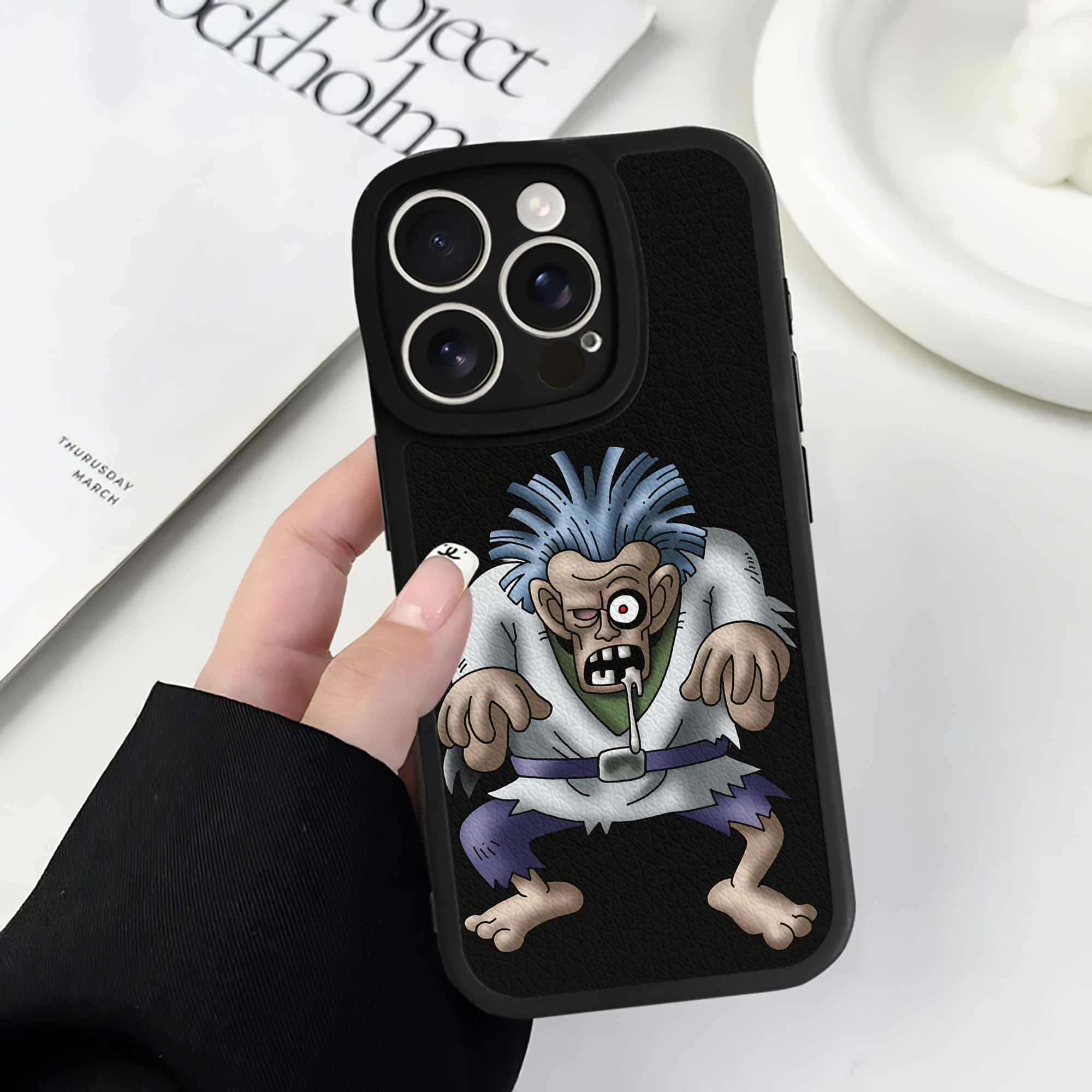 （画像用） ドラゴンクエスト Doragon Kuesuto Dragon Quest 【iPhone 16シリーズ対応】シリコンスマホケース（レザー調） 材質：シリコン